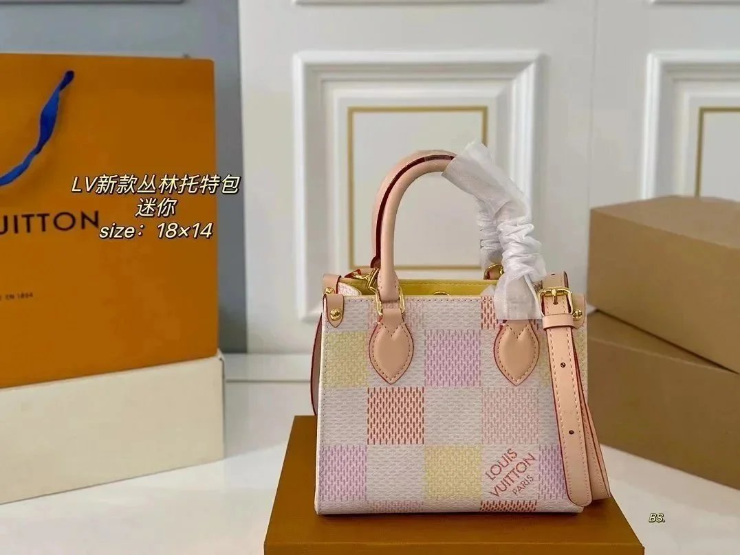 Louis Vuitton Mini M
