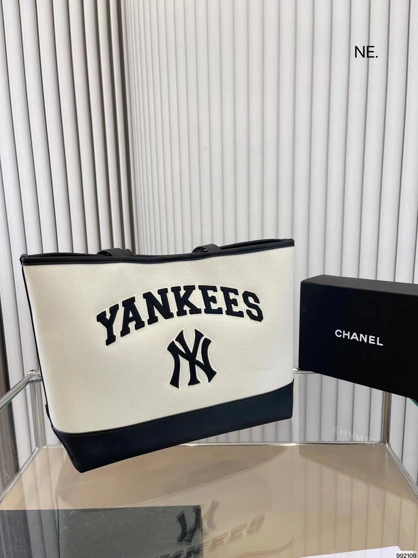 Yankees Logo Tote Ba